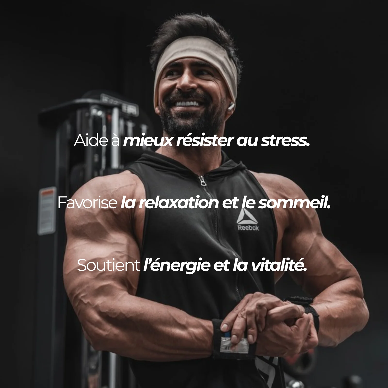 Sportif en salle de musculation : l'ashwagandha Nutriforce apporte 1 000 mg d'extrait de Withania somnifera par jour, dont 30 mg de withanolides