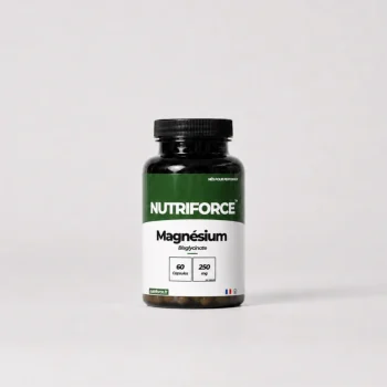 Pot de magnésium bisglycinate Nutriforce : 250 mg de magnésium élémentaire par portion de trois capsules, soit 67 % des valeurs nutritionnelles de référence
