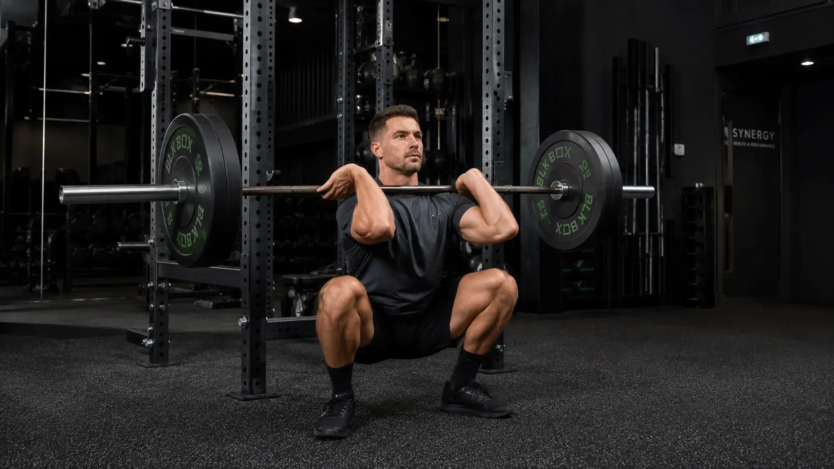 Front squat : muscles travaillés, technique d&rsquo;exécution et effets sur le dos