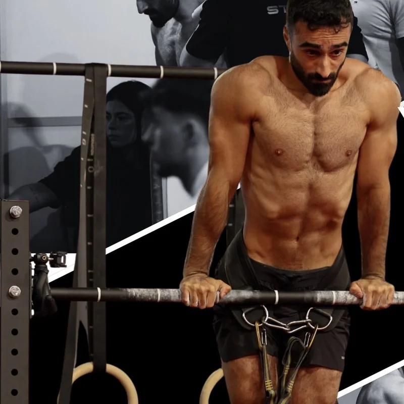 Youssef El Kasmi aux dips lestés en streetlifting, athlète Nutriforce